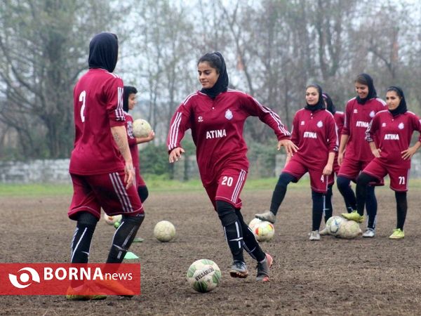 تمرین تیم فوتبال بانوان ملوان بندرانزلی