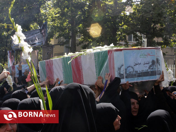 مراسم تشیع پیکر شهدای گمنام در همدان