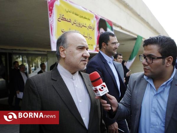 در حاشیه بازدید نمایندگان مجلس از مجموعه ورزشی آزادی