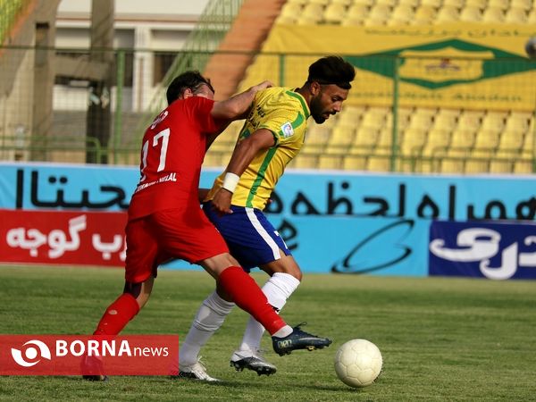 دیدار تیم های فوتبال صنعت نفت - شهر خودرو