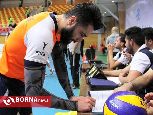 ديدار تیمهای والیبال سايپا- صالحين ورامين