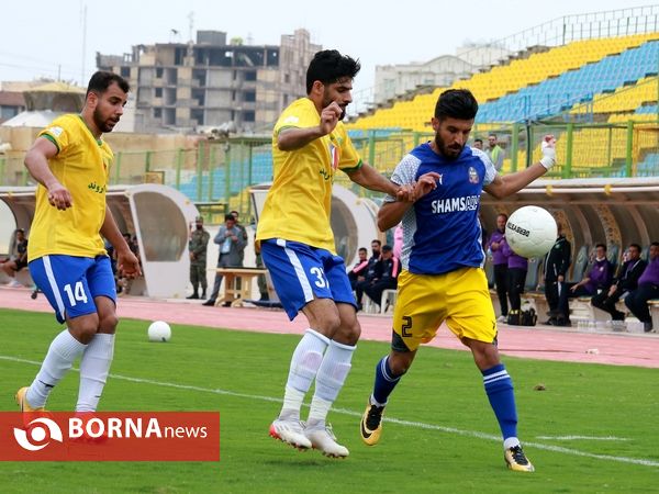 دیدار تیم های فوتبال صنعت نفت - شمس آذر قزوین