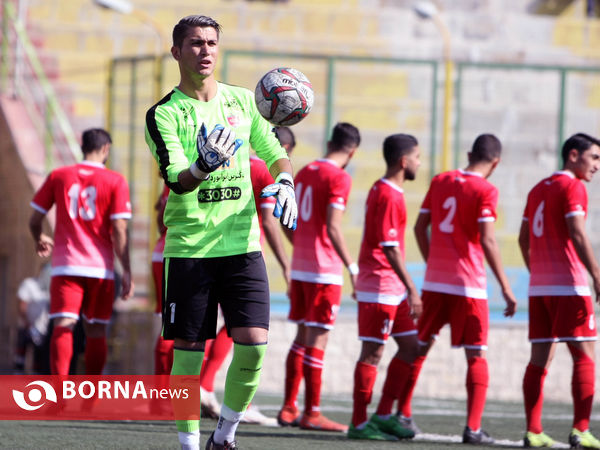 دیدار تیم های فوتبال امید استقلال- پرسپولیس