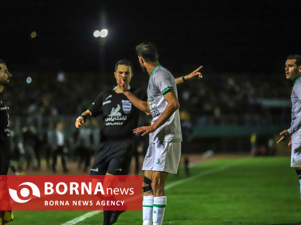 در حاشیه دیدار تیم های فوتبال آلومینیوم - استقلال