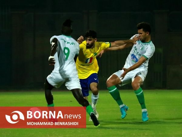 دیدار تیم های فوتبال صنعت نفت - آلومینیوم