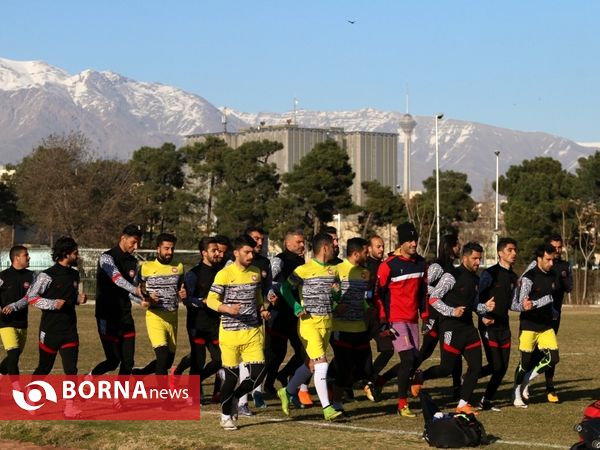 تمرینات نیم فوتبال سپیدرود رشت در تهران