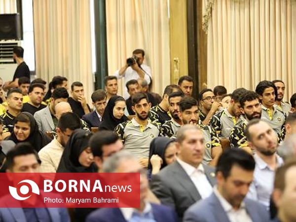 رونمایی از کیت لباس تیم فوتبال فولادمبارکه سپاهان