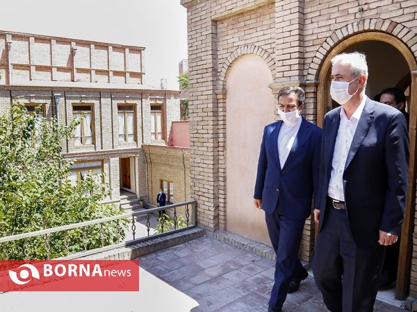 برگزاری مراسم امضای تفاهم‌نامه تجهیز موزه مطبوعات آذربایجان