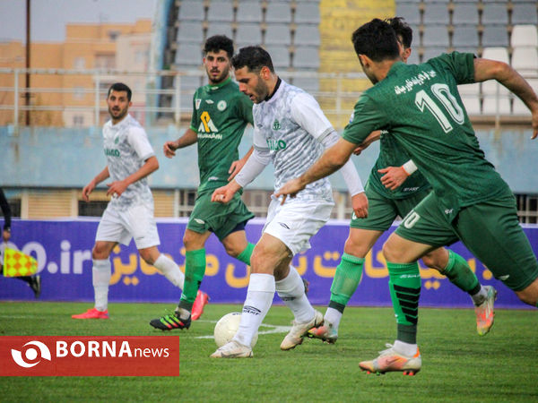 دیدار تیم های فوتبال آلومینیوم اراک-ذوب آهن اصفهان