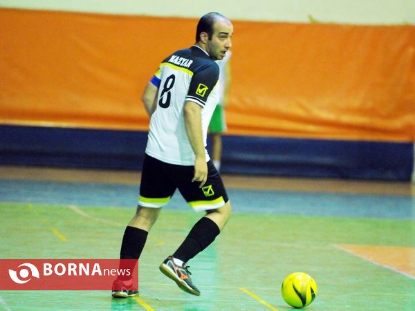 برگزاری فوتسال بین احزاب