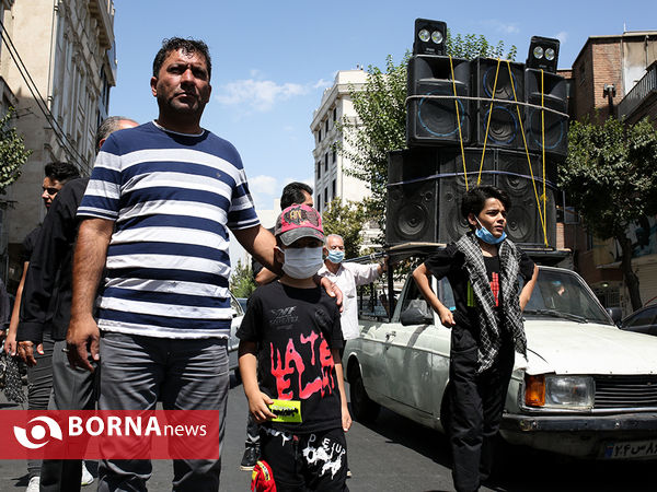 عزاداری روز تاسوعا در میدان 13 آبان