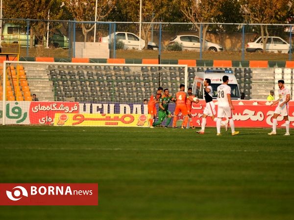 دیدار تیم های فوتبال سایپا- پرسپولیس