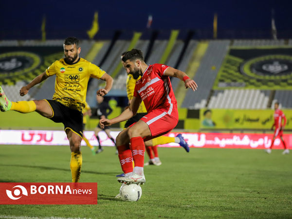 دیدار تیم های فوتبال سپاهان- پرسپولیس