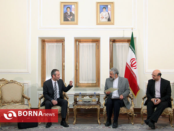 دریافت استوارنامه سفرای اسلوونی و کامبوج