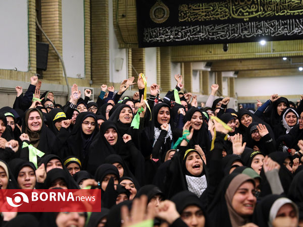 دیدار دانش آموزان و دانشجویان با مقام معظم رهبری