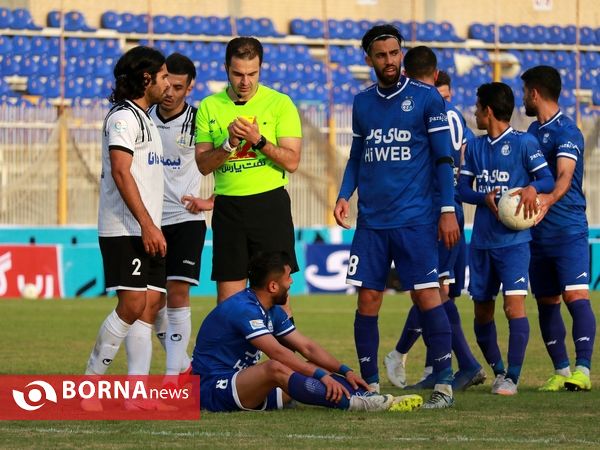 دیدار تیم های نفت مسجدسلیمان - استقلال