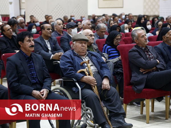 اکران مستند از تیرانا تا تهران