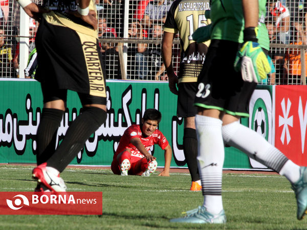 ديدار تيمهای پرسپوليس تهران و قشقايی شيراز در جام حذفی