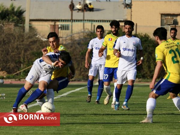 دیدار تیم های فوتبال صنعت نفت آبادان - داماش پارسه تهران
