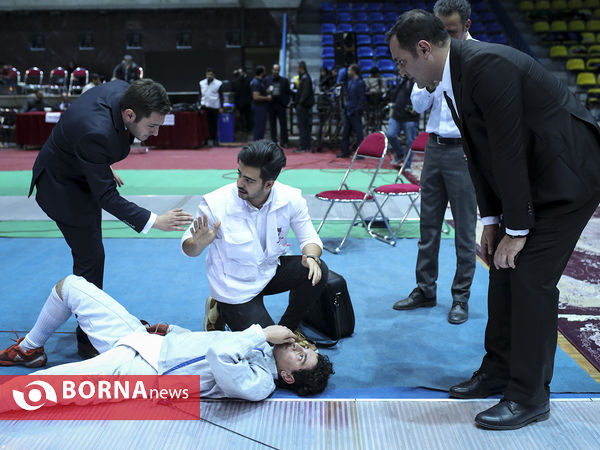 مسابقات جام جهانی شمشیربازی جوانان