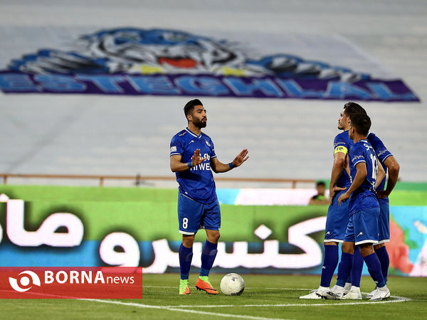 دیدار تیم های فوتبال استقلال - ذوب آهن