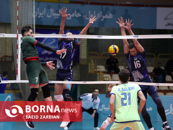 دیدار تیم های والیبال پیکان تهران - پاس تهران