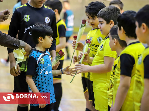 رویای فوتبالی کودکان حامی یار اراک  برآورده شد