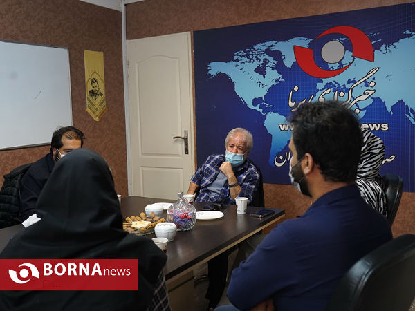 حضور عوامل تئاتر مستخدم در خبرگزاری برنا