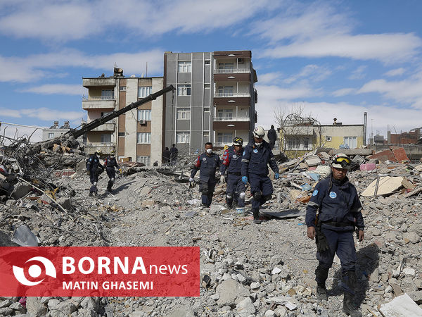 شهر آدمیان ترکیه بعد از زلزله مرگبار ۱۸ بهمن