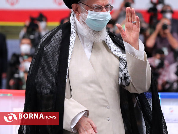 حضور رهبر انقلاب پای صندوق رای
