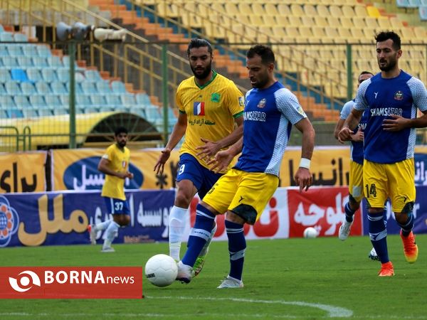 دیدار تیم های فوتبال صنعت نفت - شمس آذر قزوین