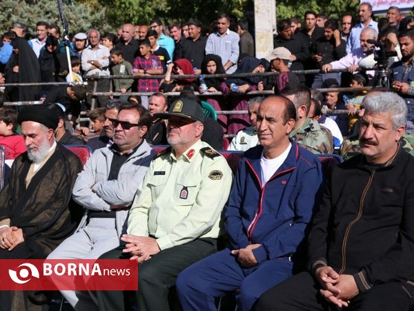 همایش بزرگ پیاده روی خانوادگی عاشورائیان گرامیداشت هفته نیروی انتظامی درخرم آباد