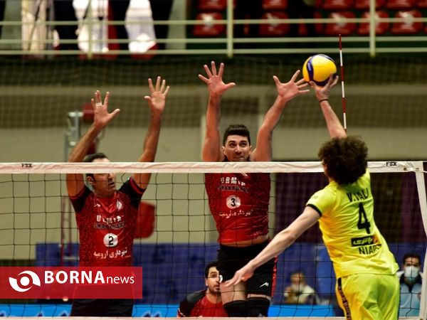 شهرآورد هفته اول لیگ برتر والیبال: شهرداری ارومیه - آذرباتری
