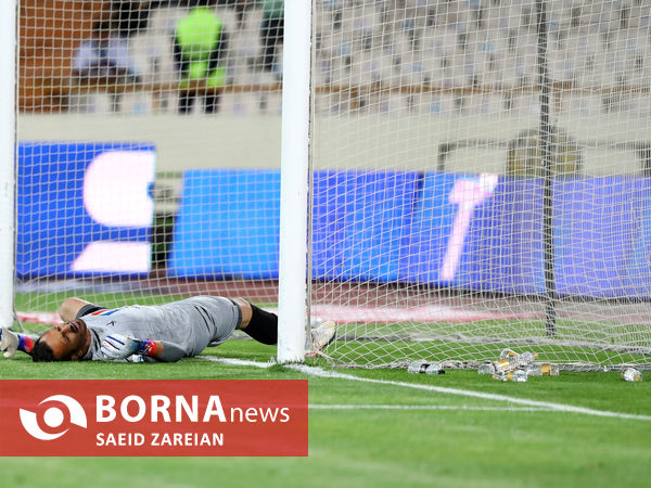 دیدار تیم های استقلال تهران - صنعت نفت آبادان