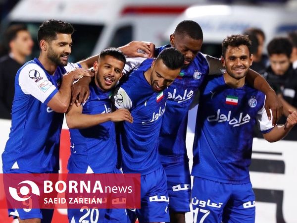 دیدار تیم های استقلال تهران - ذوب آهن اصفهان