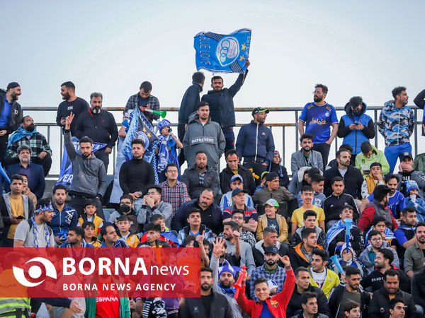 در حاشیه دیدار تیم های فوتبال آلومینیوم - استقلال