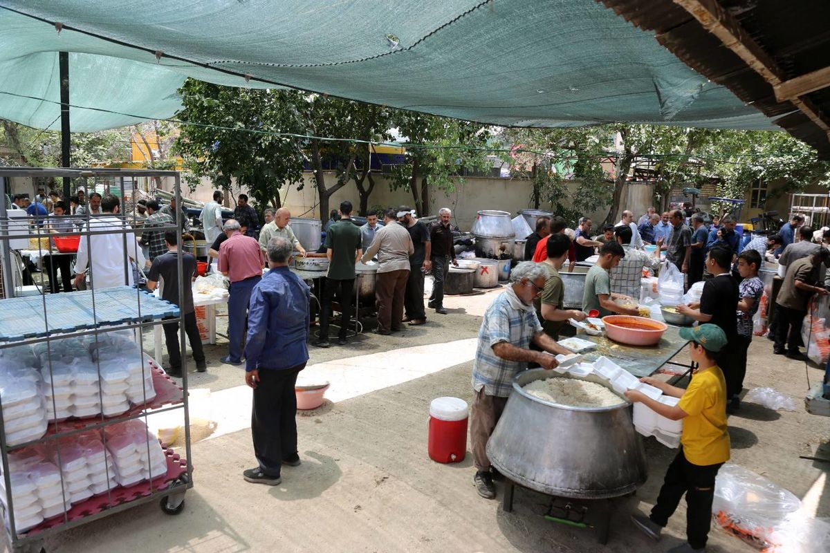 توزیع  110 هزار پرس گرم بین شرکت کنندگان عید بزرگ غدیر 