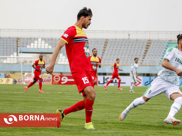 دیدار تیم‌های فوتبال آلومینیوم اراک - فولاد خوزستان