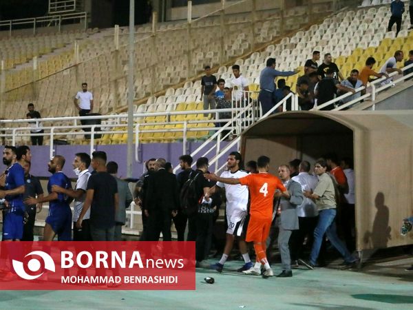 در حاشیه دیدار تیم های فوتبال استقلال خوزستان - سایپا