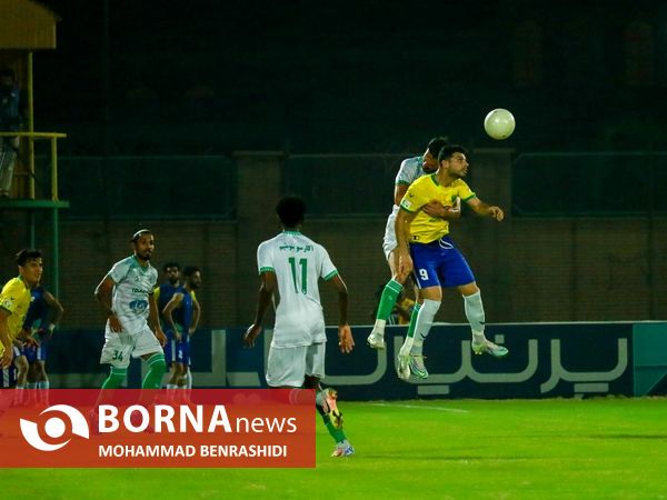 دیدار تیم های فوتبال صنعت نفت - آلومینیوم