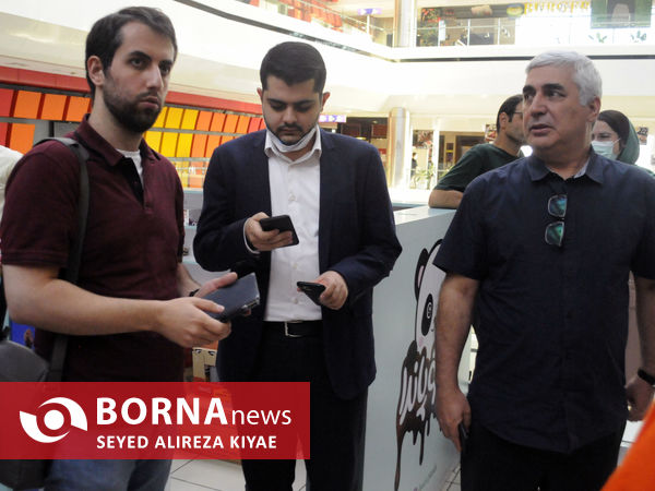 اکران فیلم سینمایی« شب طلایی »