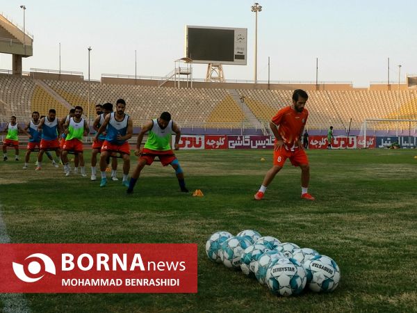 در حاشیه دیدار تیم های فوتبال استقلال خوزستان - سایپا