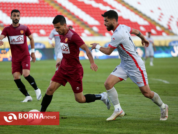 دیدار تیم های پدیده و پرسپولیس