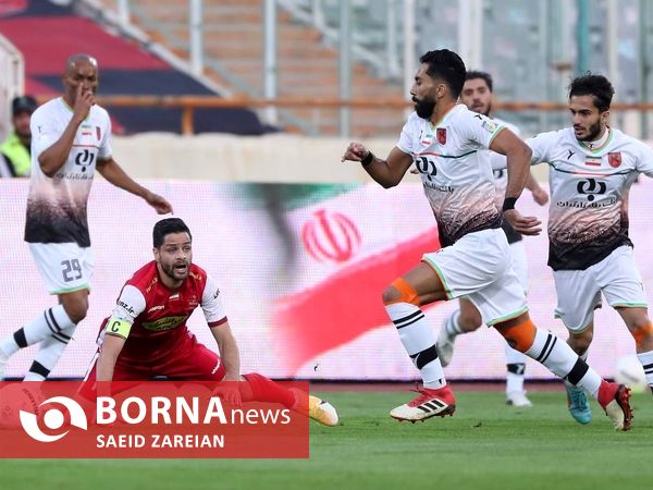 دیدار تیم های فوتبال پرسپولیس_ مس رفسنجان