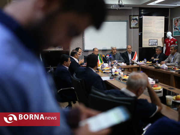 بازدید وزیر ورزش عراق از کمپ تیم های ملی فوتبال