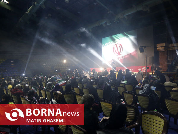 تماشای بازی ایران-امریکا در ورزشگاه شهید شیرودی