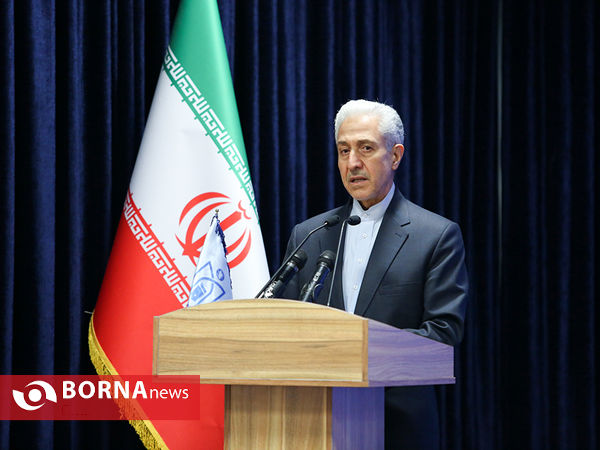 آیین تجلیل از دانش آموزان پژوهشگر و فناوران برگزیده