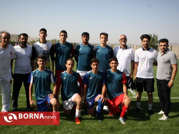 در حاشیه برگزاری رقابت های استعداد یابی فوتبال شهرستانهای غرب استان تهران