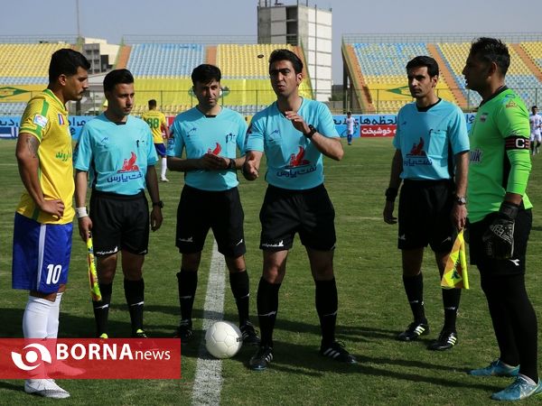 دیدار تیم های فوتبال صنعت نفت آبادان - داماش پارسه تهران