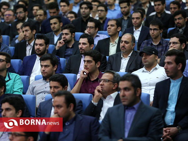 ضیافت افطار رییس جمهوری با جوانان و دانشجویان